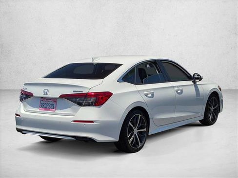 Used 2024 Honda Civic Touring image 6