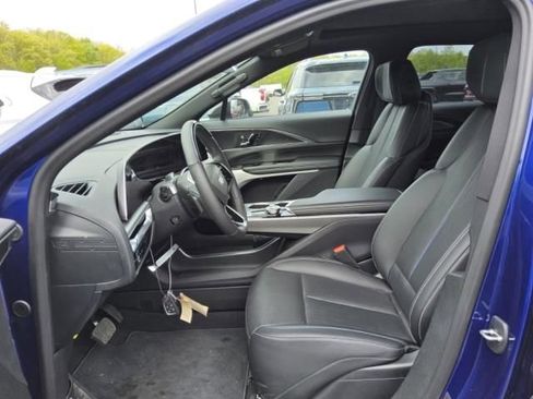 Used 2024 Cadillac Lyriq Sport AWD/4WD image 5