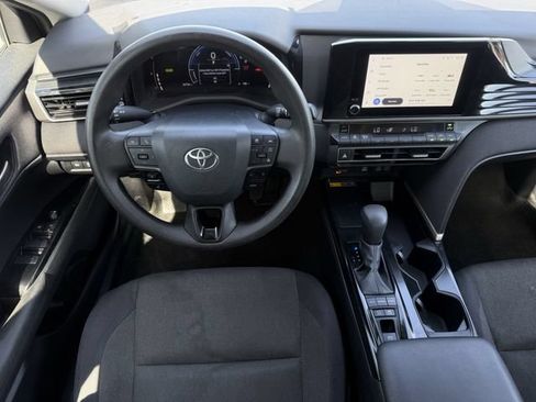 Used 2025 Toyota Camry LE FWD image 12