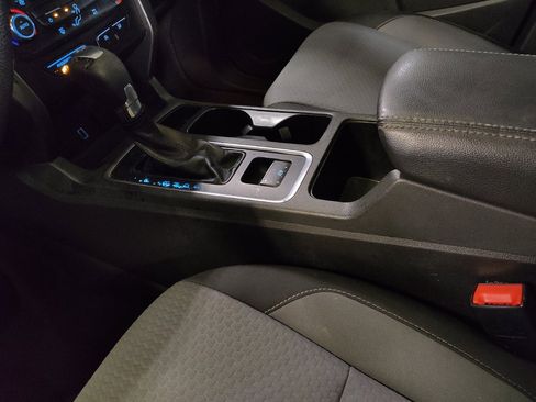 Used 2017 Ford Escape SE image 26