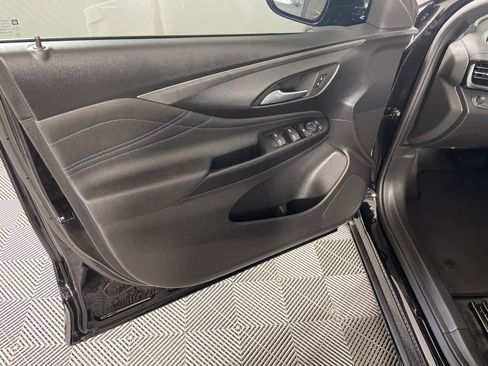 Used 2025 Buick Envista Sport Touring FWD image 8