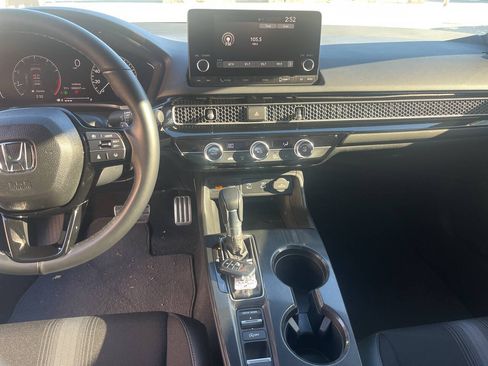 Used 2025 Honda Civic Sport image 8