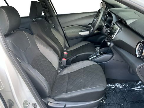 Used 2019 Nissan Kicks SV w/ Exterior Package FWD image 15