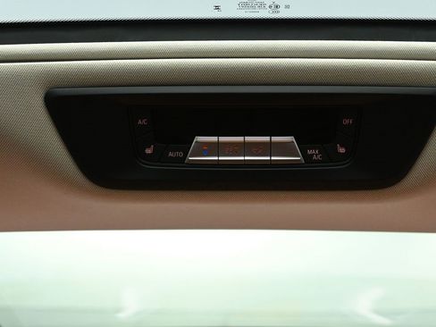 New 2025 BMW X7 xDrive40i image 24