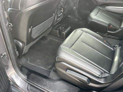 Used 2024 Jeep Grand Cherokee L Limited AWD/4WD image 22