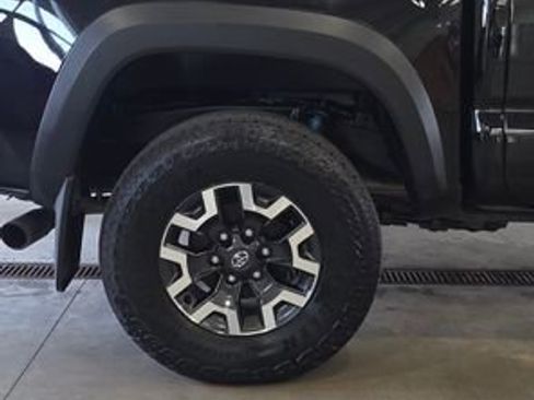 Used 2023 Toyota Tacoma TRD Off-Road image 28