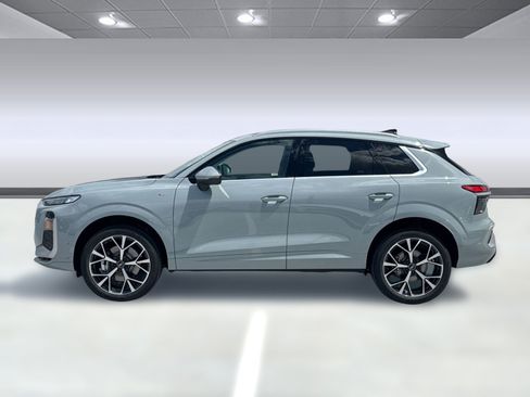 New 2026 Audi Q3 quattro 2.0T AWD/4WD image 2