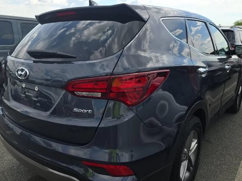 Used 2017 Hyundai Santa Fe Sport FWD image 3