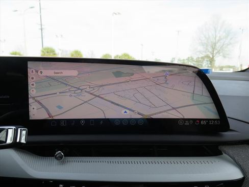 New 2026 Cadillac Optiq Luxury 1 image 17