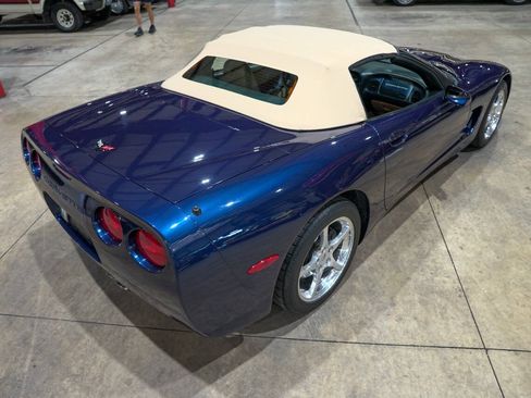 Used 2000 Chevrolet Corvette Convertible w/ Memory Pkg RWD image 31