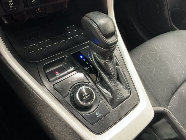 Used 2025 Toyota RAV4 XLE w/ Weather Package AWD/4WD image 22