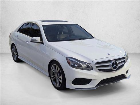 Used 2014 Mercedes-Benz E 350 Sedan image 3