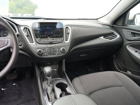 Used 2023 Chevrolet Malibu LT FWD image 21
