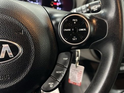 Used 2015 Kia Soul image 17