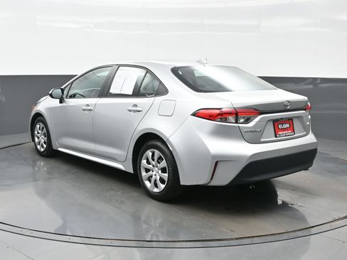 Used 2024 Toyota Corolla LE FWD image 4