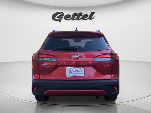 Used 2026 Toyota Corolla Cross XLE w/ Convenience Package FWD image 6