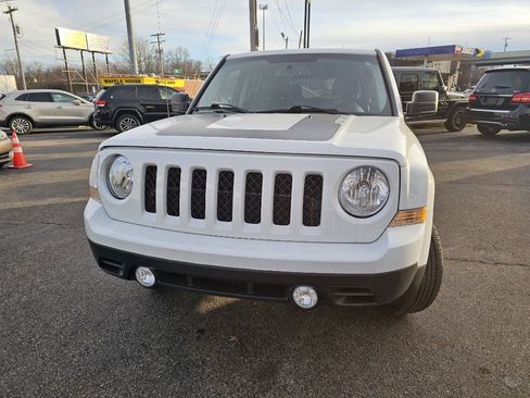 Used 2017 Jeep Patriot Sport image 6