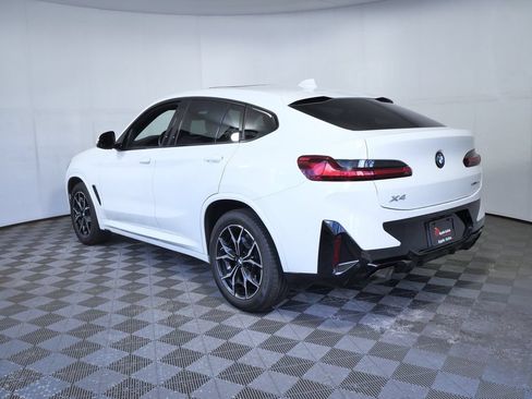 Used 2023 BMW X4 xDrive30i w/ M Sport Package AWD/4WD image 4