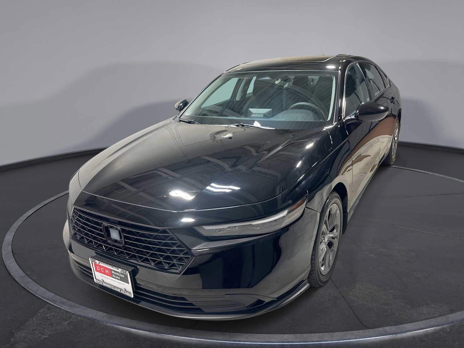 Used 2023 Honda Accord EX image 1