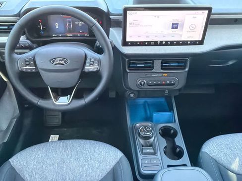 New 2026 Ford Maverick XLT w/ XLT Luxury Package FWD image 19