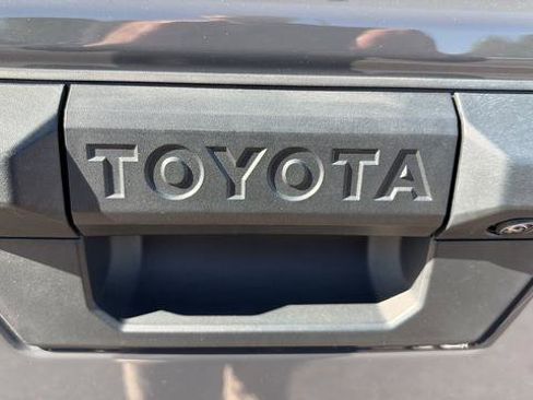 Used 2025 Toyota Tacoma TRD Sport AWD/4WD image 29