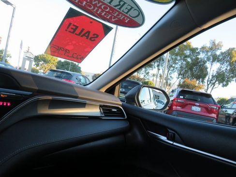 Certified 2021 Toyota Camry SE image 27