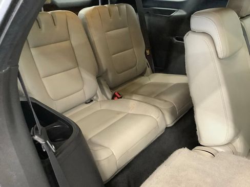 Used 2015 Ford Explorer XLT w/ Equipment Group 202A FWD image 34
