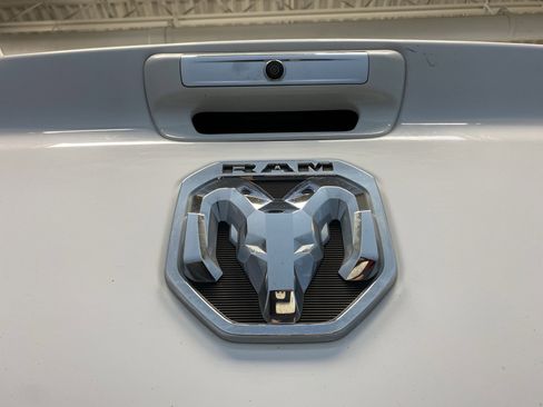 Used 2019 RAM 1500 Big Horn image 29