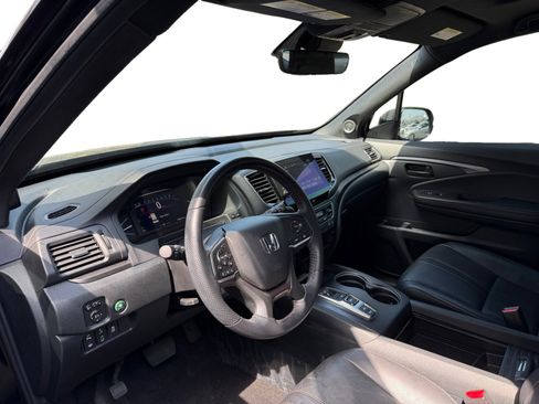 Used 2023 Honda Passport TrailSport image 9