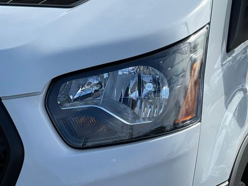 New 2026 Ford Transit 250 148 Medium Roof Extended AWD image 30