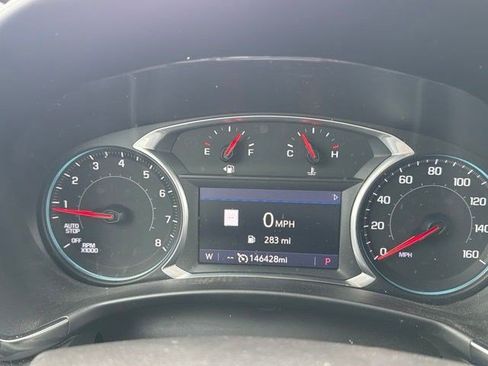 Used 2022 Chevrolet Equinox RS w/ RS Leather Package AWD/4WD image 16