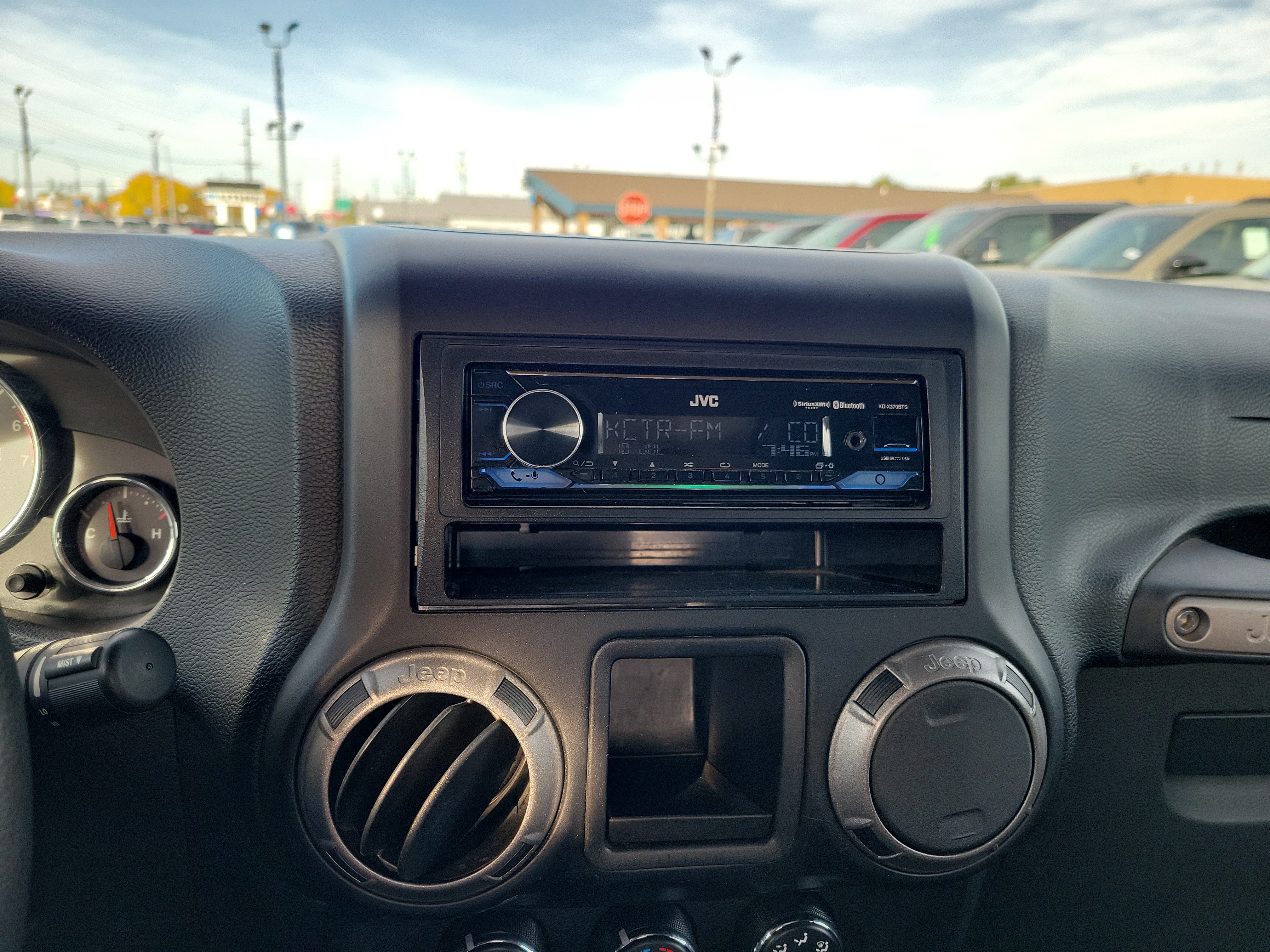 Used 2014 Jeep Wrangler Sport AWD/4WD image 21
