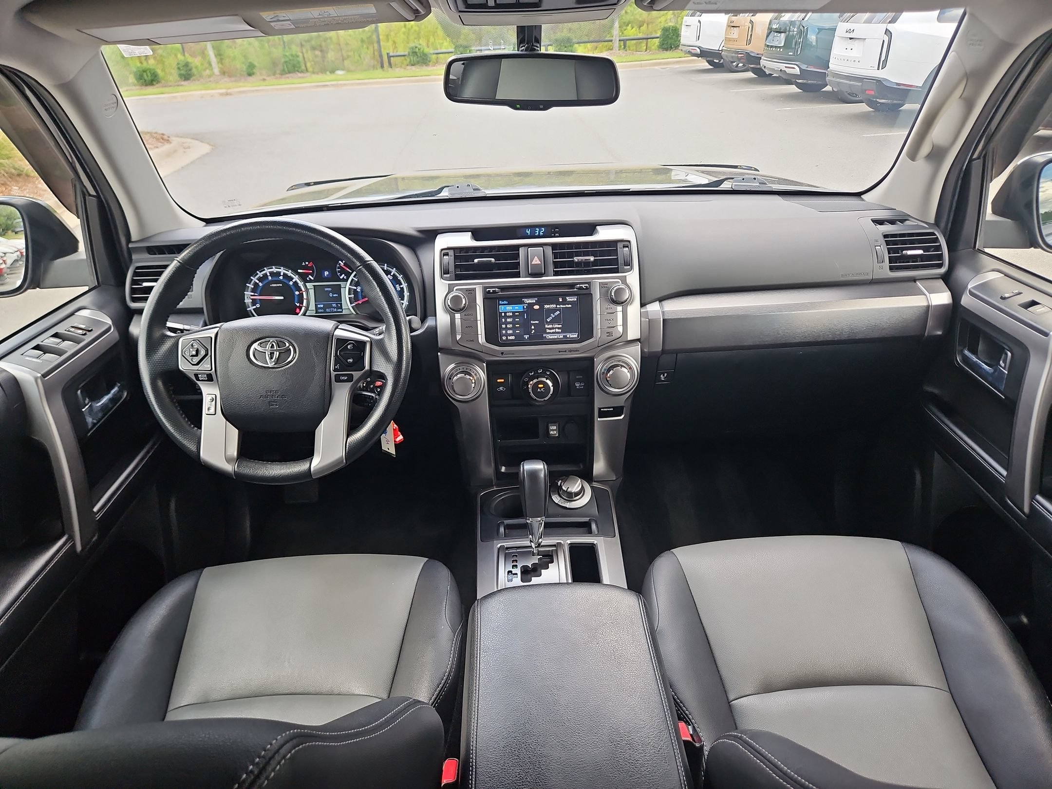 Used 2018 Toyota 4Runner SR5 Premium AWD/4WD image 10