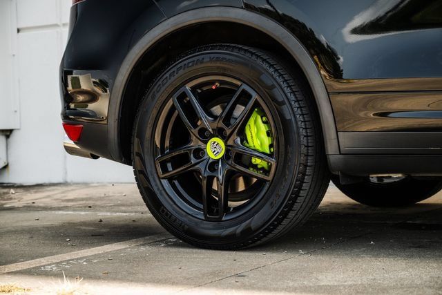 Used 2014 Porsche Cayenne S AWD/4WD image 57