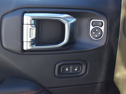 New 2026 Jeep Wrangler Unlimited Rubicon image 13