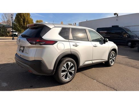 Used 2023 Nissan Rogue SV AWD/4WD image 9