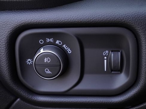 New 2026 RAM 2500 Big Horn AWD/4WD image 13