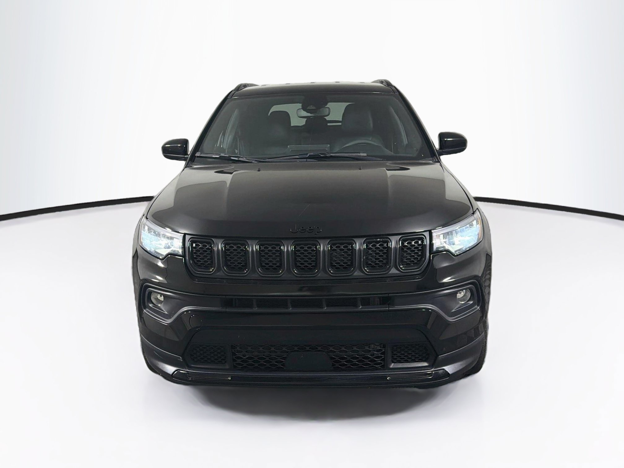 Used 2023 Jeep Compass Latitude AWD/4WD image 2