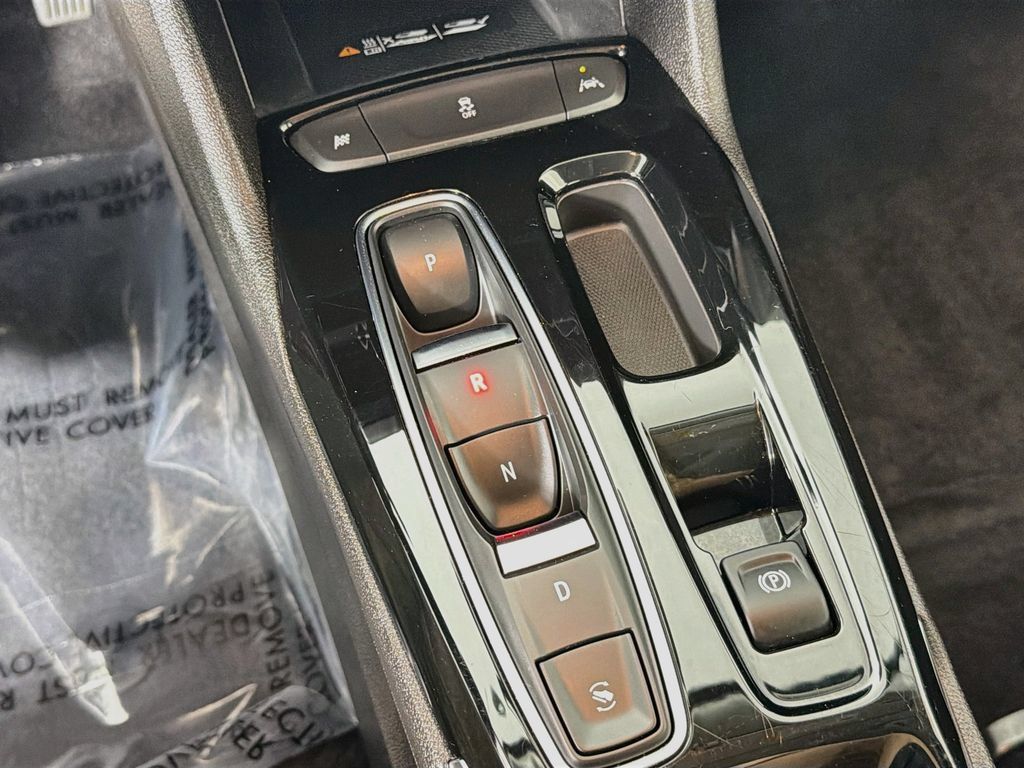 Used 2023 Chevrolet Bolt EUV Premier w/ Sun & Sound Package FWD image 16