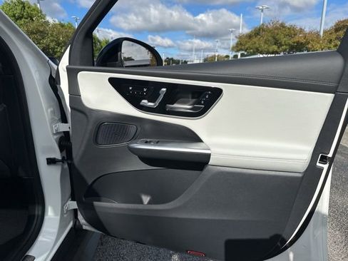 New 2026 Mercedes-Benz GLC 300 4MATIC image 36