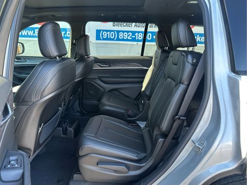 New 2025 Jeep Grand Cherokee L Limited w/ Black Appearance Package image 43