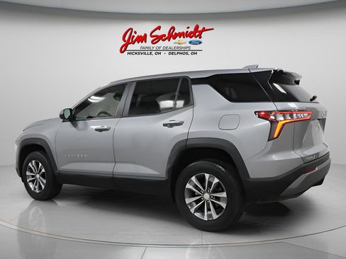 Used 2025 Chevrolet Equinox LT image 4