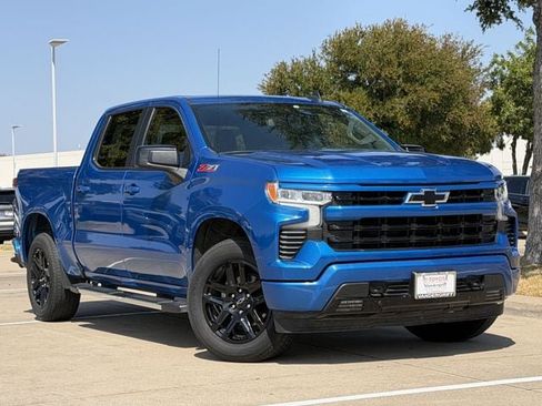 Used 2023 Chevrolet Silverado 1500 RST w/ Z71 Off-Road Package AWD/4WD image 2
