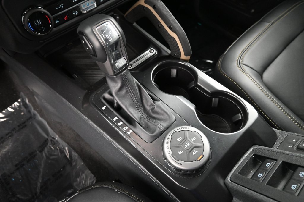 Used 2025 Ford Bronco Badlands AWD/4WD image 24
