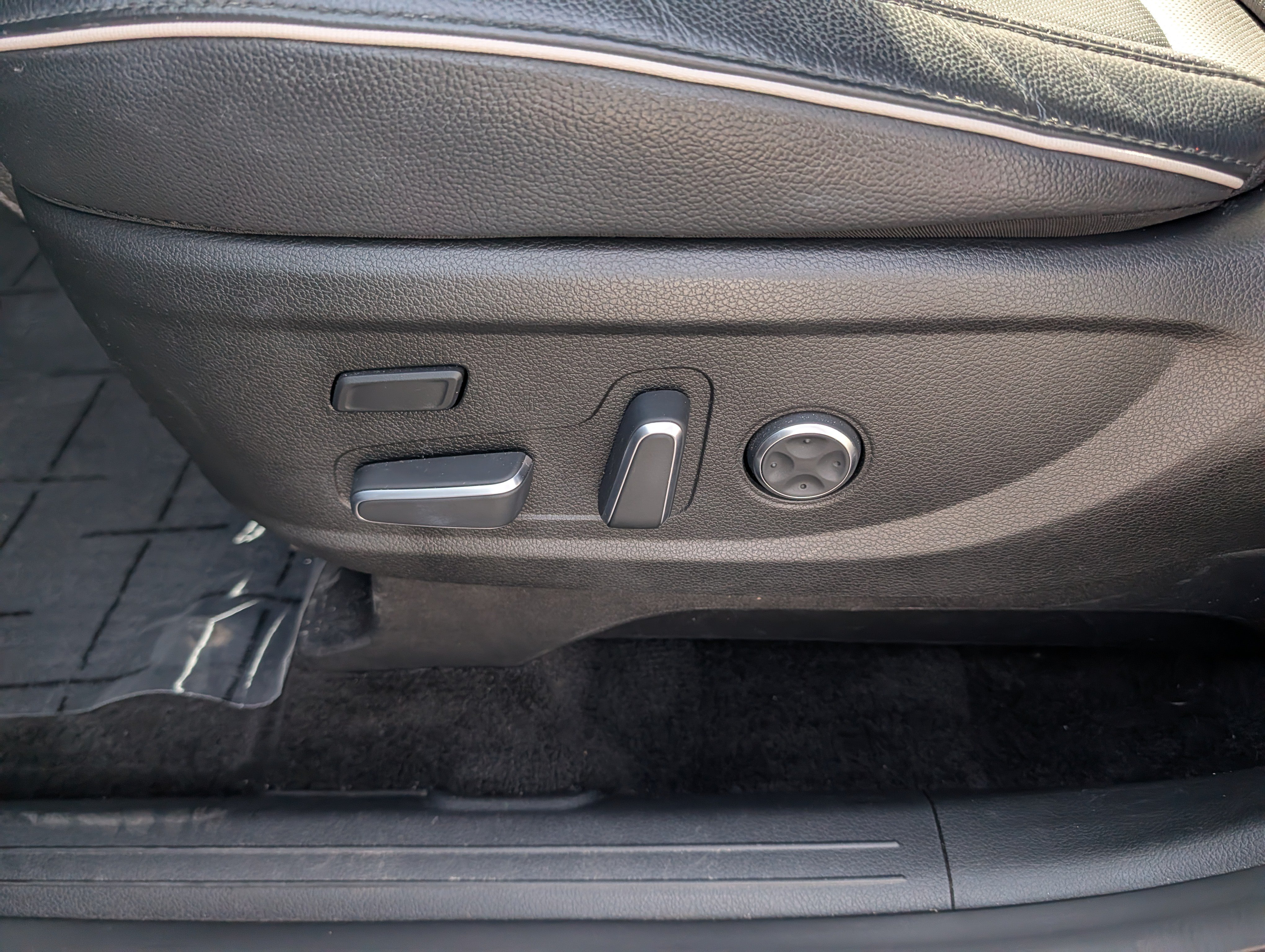 Used 2025 Hyundai Palisade Limited AWD/4WD image 11
