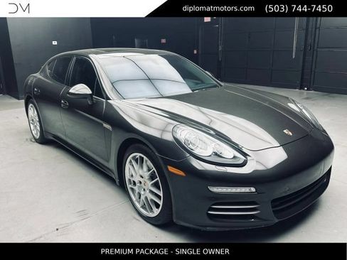 Used 2014 Porsche Panamera 4 AWD/4WD image 8