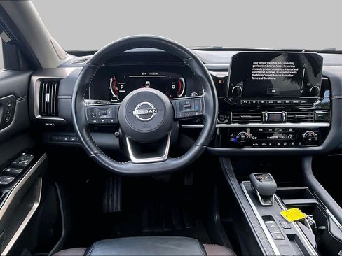 Used 2025 Nissan Pathfinder Platinum w/ Cargo Package FWD image 6