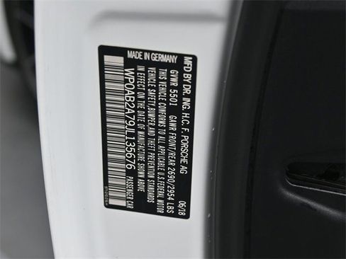 Used 2018 Porsche Panamera 4S image 18