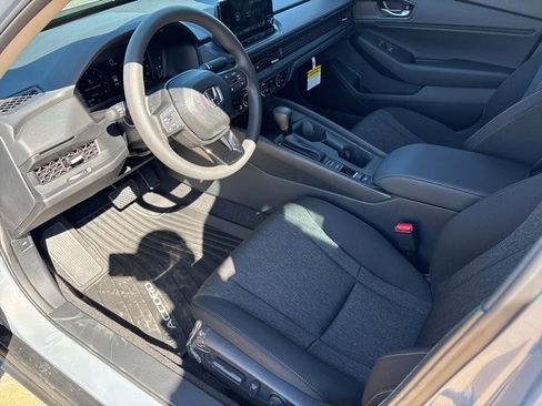 New 2025 Honda Accord SE image 9