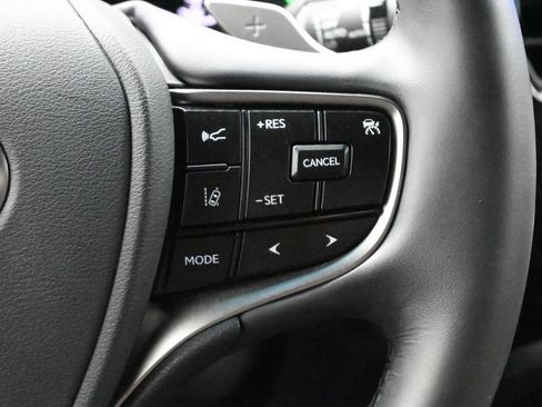 Used 2023 Lexus ES 350 w/ Premium Package FWD image 8